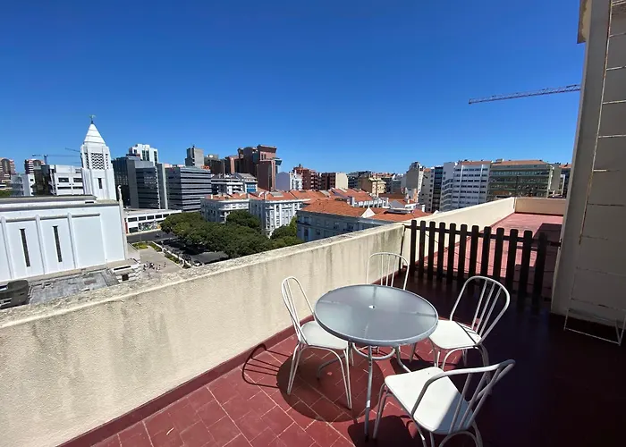 Casa Encantada - Elias